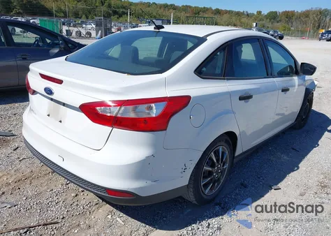 2014 Ford Focus S z USA, uszkodzony, nr VIN 1FADP3E23EL150821